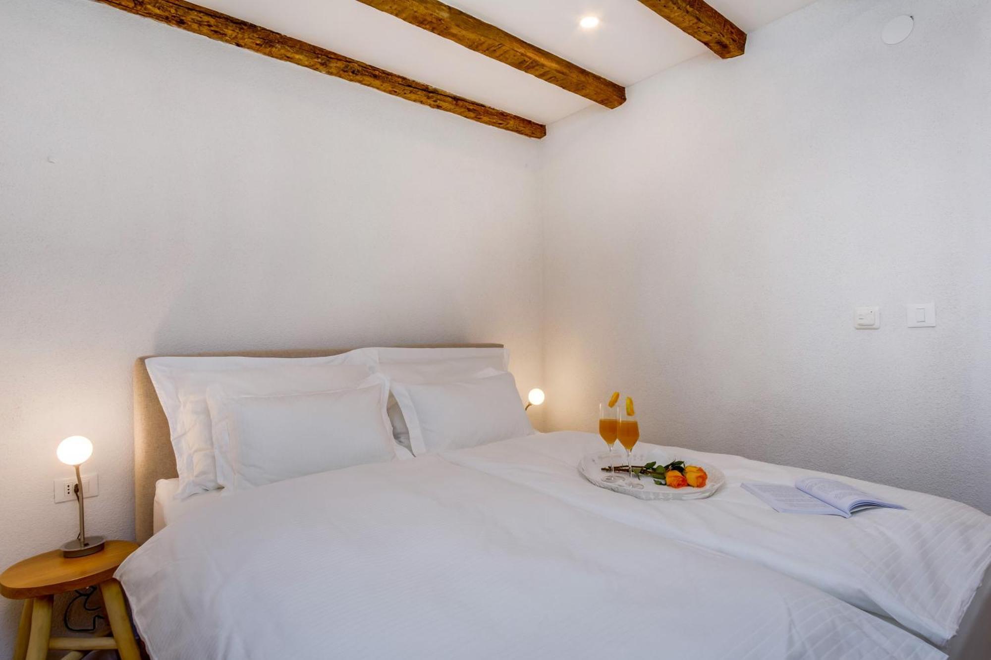 Casa Rustica Apartment มาลีโลชินจ์ ห้อง รูปภาพ