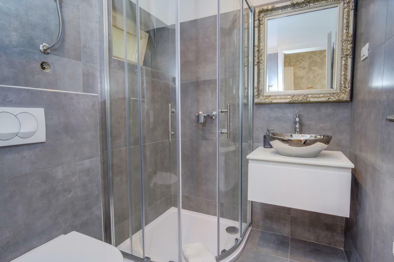 Casa Rustica Apartment มาลีโลชินจ์ ภายนอก รูปภาพ